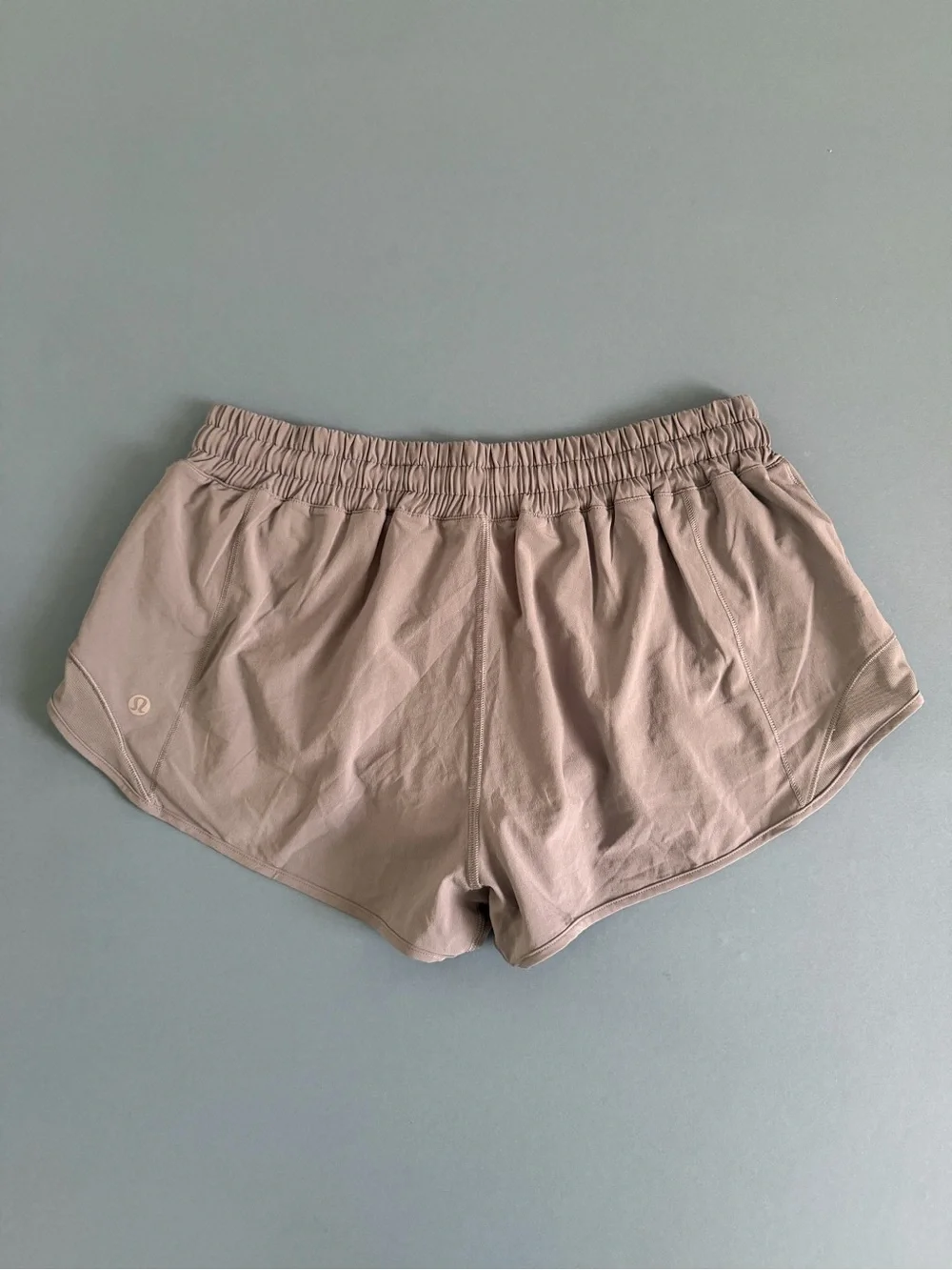 Lululemon Hotty Hot Shorts Rhino Grey Lined 2.5” LW7AUSR Size 10 Running